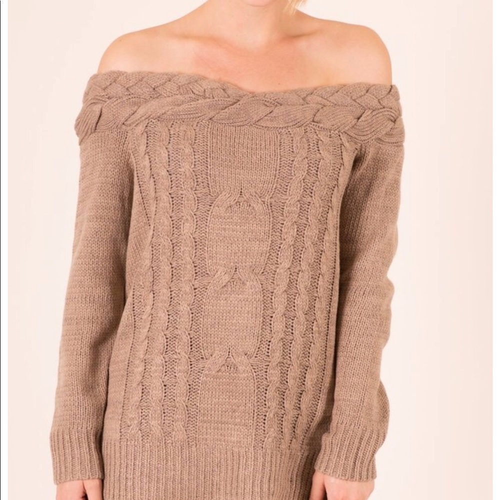Off shoulder sweater with braid